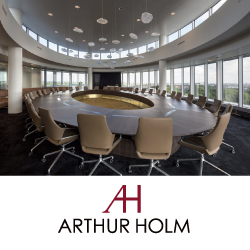 DynamicX2Talk в переговорной Stibbe, Амстердам