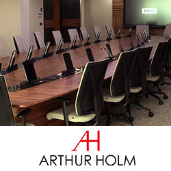 В конференц-зале используются iPad вместо выдвижных дисплеев