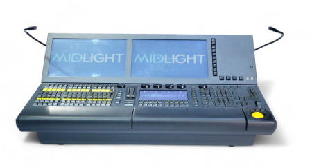 Пульт управления театральным освещением