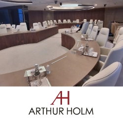 Зал заседаний для правительства Марокко с выдвижными решениями Arthur Holm 