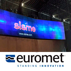 Крепления Euromet в арт-центре в Турине удерживают 158 дисплеев Digital Signage