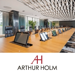 Arthur Holm объединил дизайн с инновациями в OTP Bank