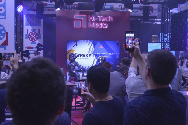 На стенде Hi-Tech Media,участника выставки Light+Audio Tec-2024, фото-21 На стенде Hi-Tech Media,участника выставки Light+Audio Tec-2024, фото-21