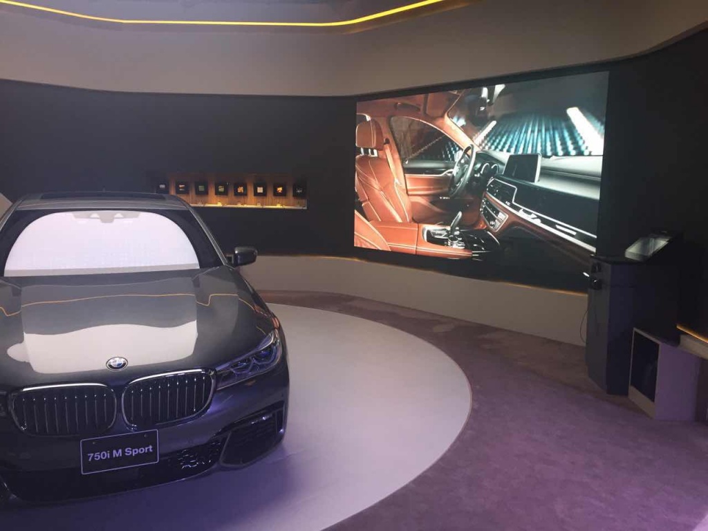 Автомобильное шоу Tokyo BMW, Япония, 2016 год, площадь экрана 7 кв. метров Автомобильное шоу Tokyo BMW, Япония, 2016 год, площадь экрана 7 кв. метров
