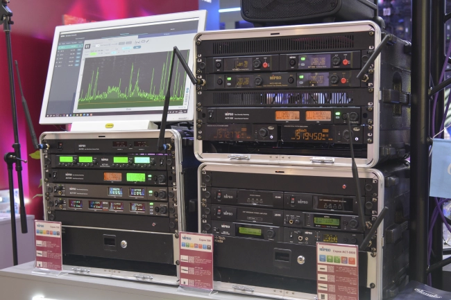 На стенде Hi-Tech Media,участника выставки Light+Audio Tec-2024, фото-61 На стенде Hi-Tech Media,участника выставки Light+Audio Tec-2024, фото-61