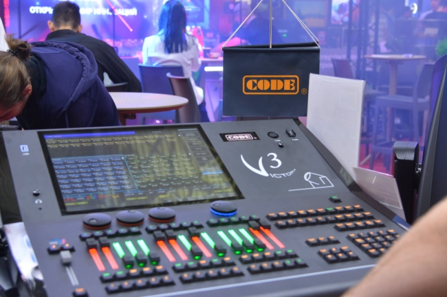 На стенде Hi-Tech Media,участника выставки Light+Audio Tec-2024, фото-45 На стенде Hi-Tech Media,участника выставки Light+Audio Tec-2024, фото-45