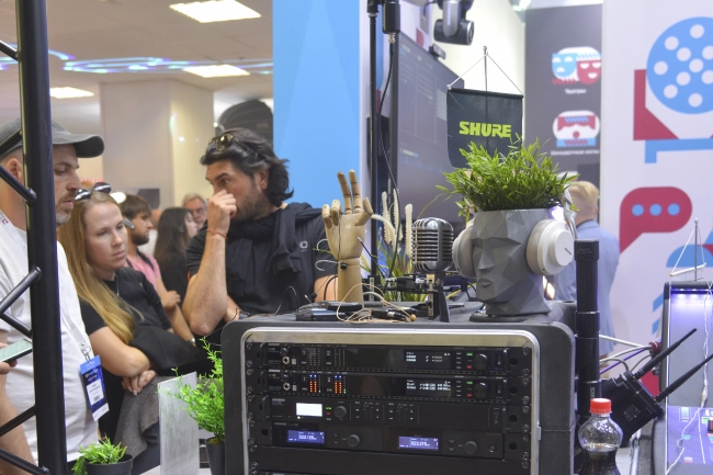 На стенде Hi-Tech Media,участника выставки Light+Audio Tec-2024, фото-65 На стенде Hi-Tech Media,участника выставки Light+Audio Tec-2024, фото-65