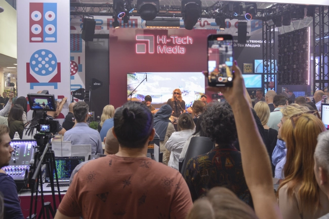 На стенде Hi-Tech Media,участника выставки Light+Audio Tec-2024, фото-16 На стенде Hi-Tech Media,участника выставки Light+Audio Tec-2024, фото-16