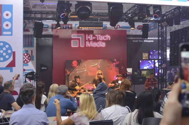 На стенде Hi-Tech Media,участника выставки Light+Audio Tec-2024, фото-14 На стенде Hi-Tech Media,участника выставки Light+Audio Tec-2024, фото-14
